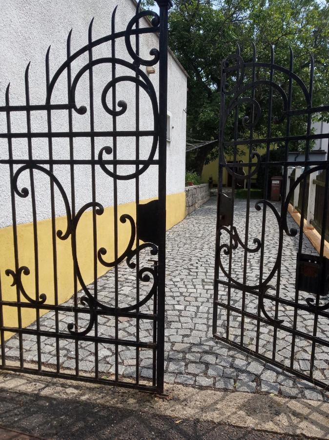 Apartmany Friday Liberec Bagian luar foto